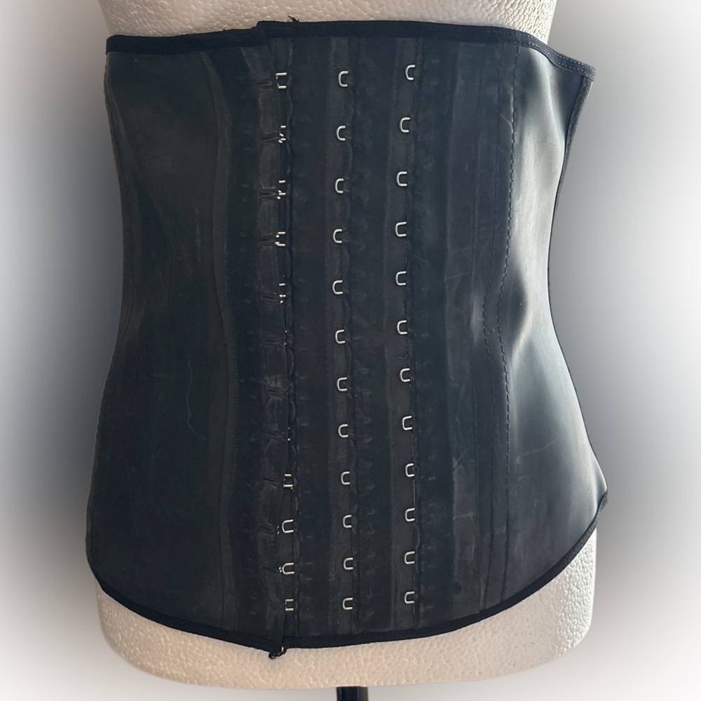 Ann Mitchell Women's Long Torso Waist Trainer with 3 Hook, Latex. Size L